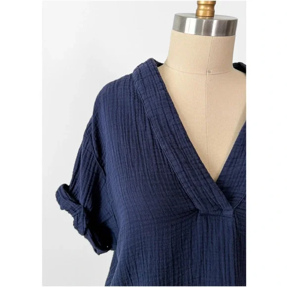 Xirena Avery Cotton Top in North Star Navy Blue Gauze Muslin - Picture 9 of 11